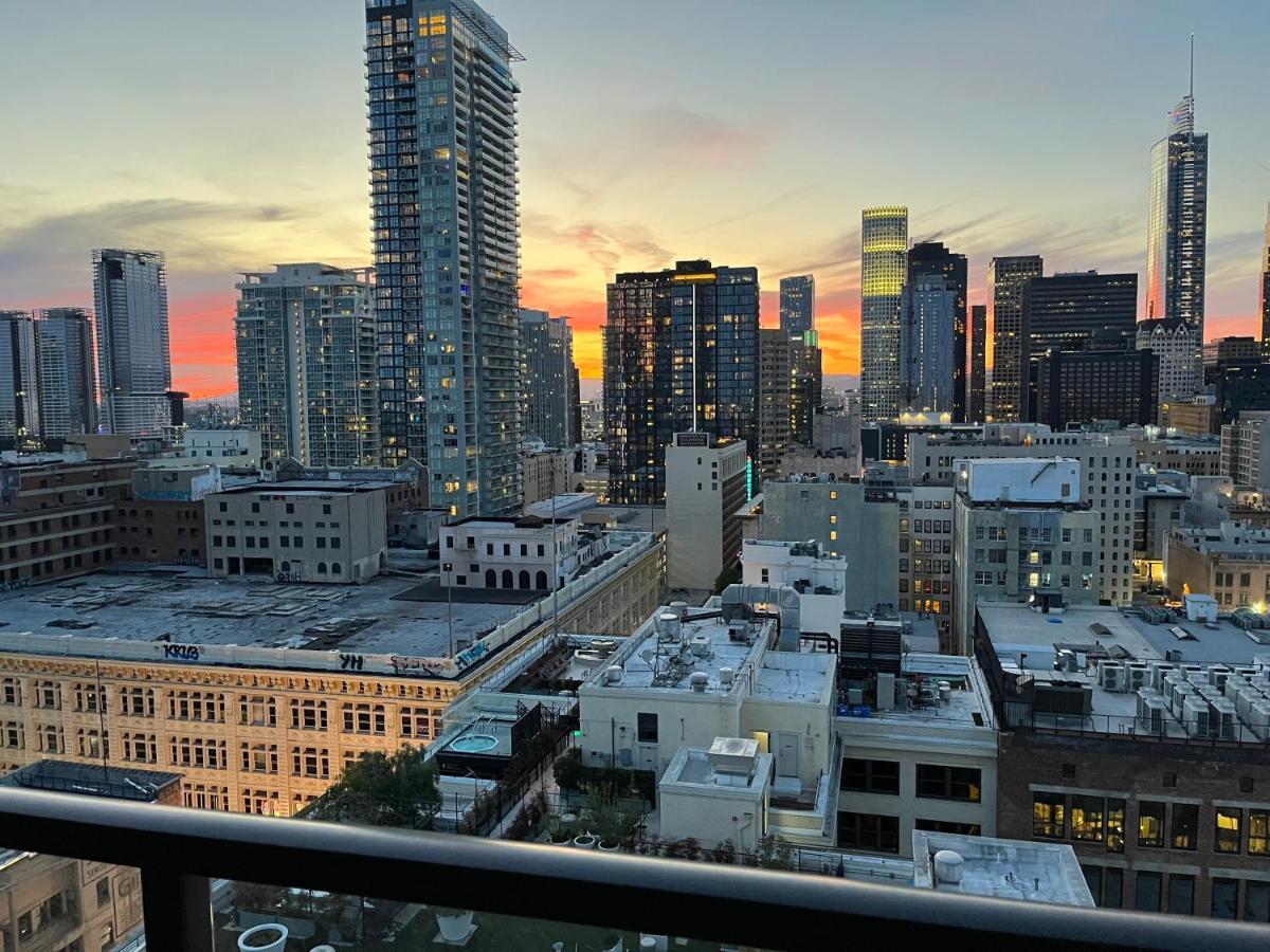 Top Floor 3 Bed 3 Bath Penthouse Living In Luxury Los Angeles Exteriör bild