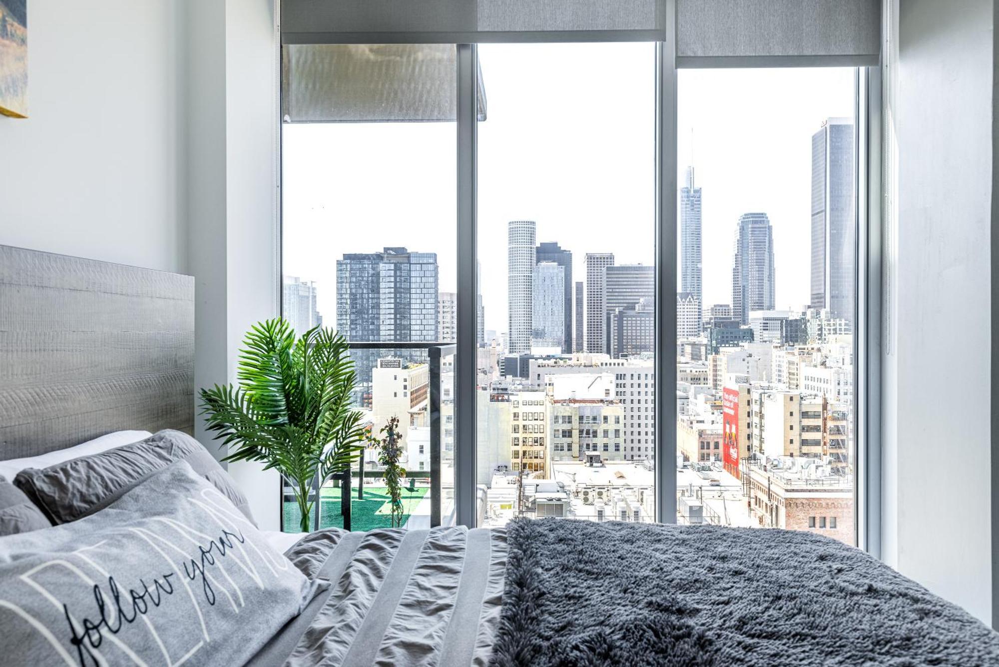 Top Floor 3 Bed 3 Bath Penthouse Living In Luxury Los Angeles Exteriör bild