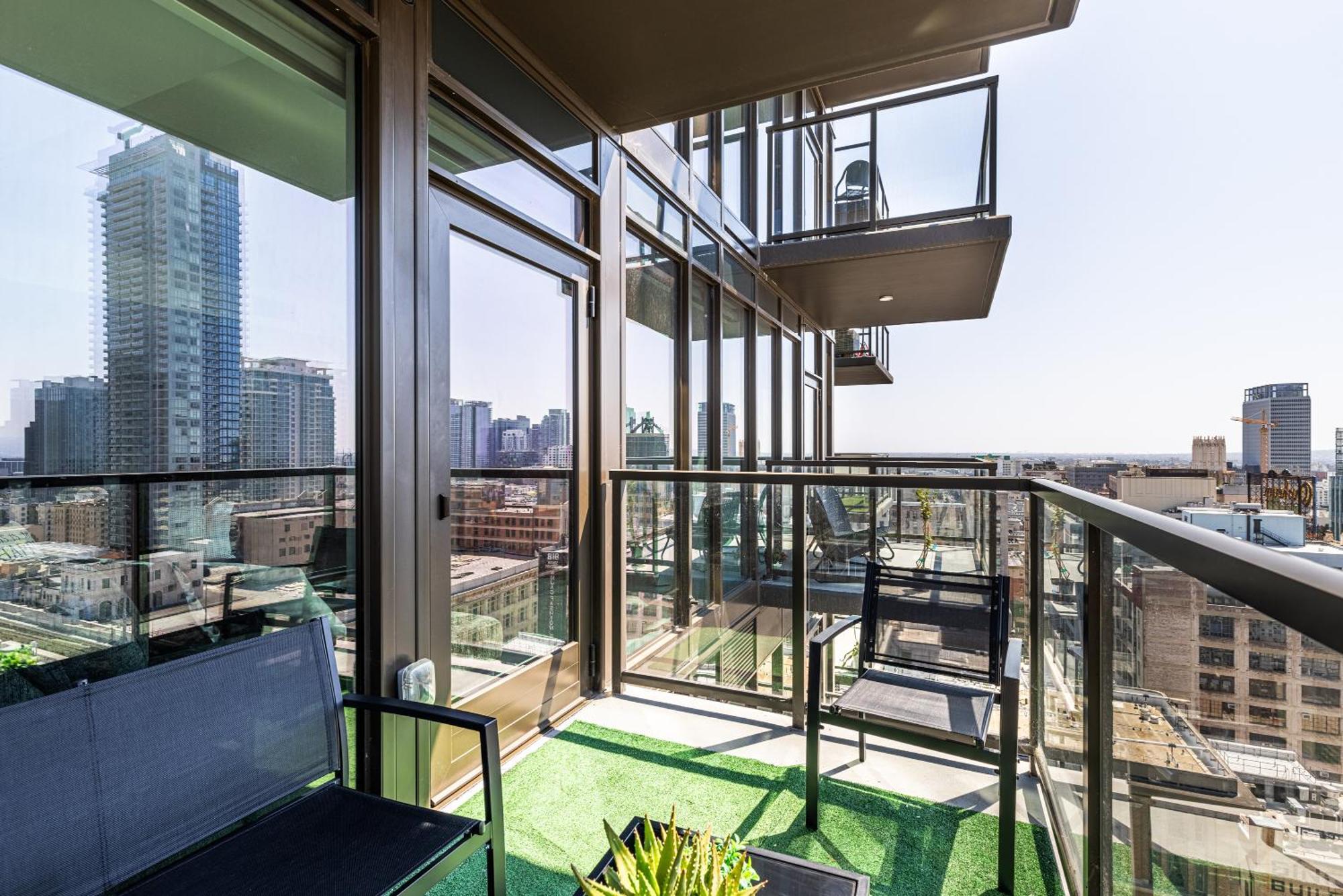 Top Floor 3 Bed 3 Bath Penthouse Living In Luxury Los Angeles Exteriör bild